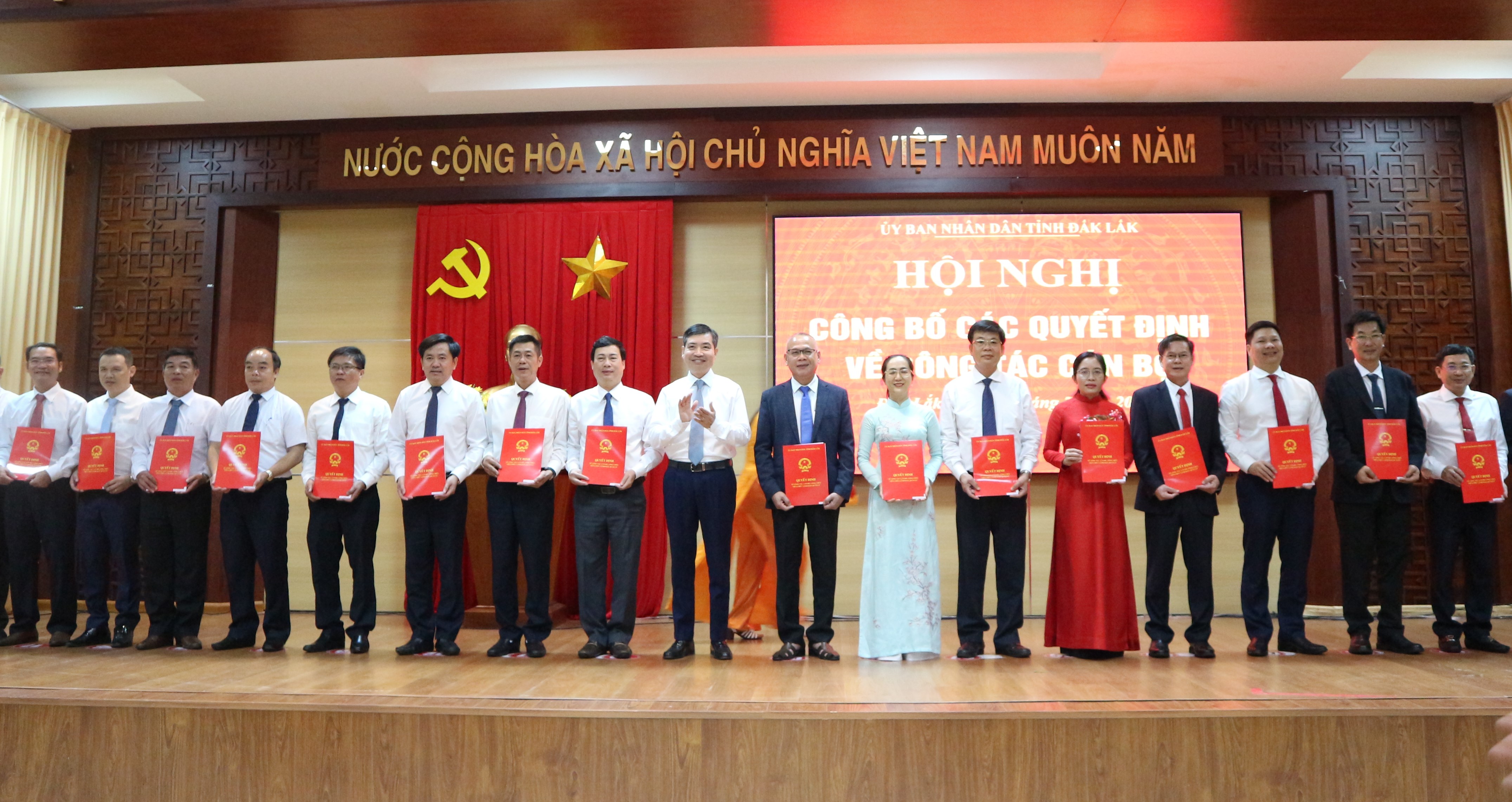 Ông Ngô Đình Thiện giữ chức vụ Chánh Văn phòng UBND tỉnh Đắk Lắk